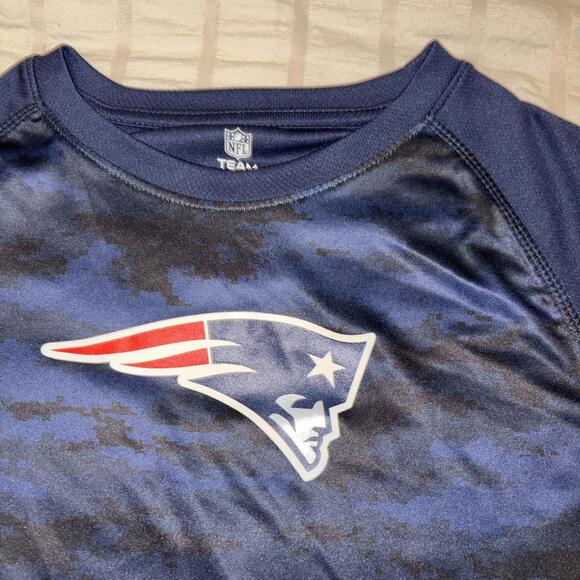 NWT New England Patriots NFL Combine Youth Medium Authentic Long Sleeve Shirt - Picture 3 of 7